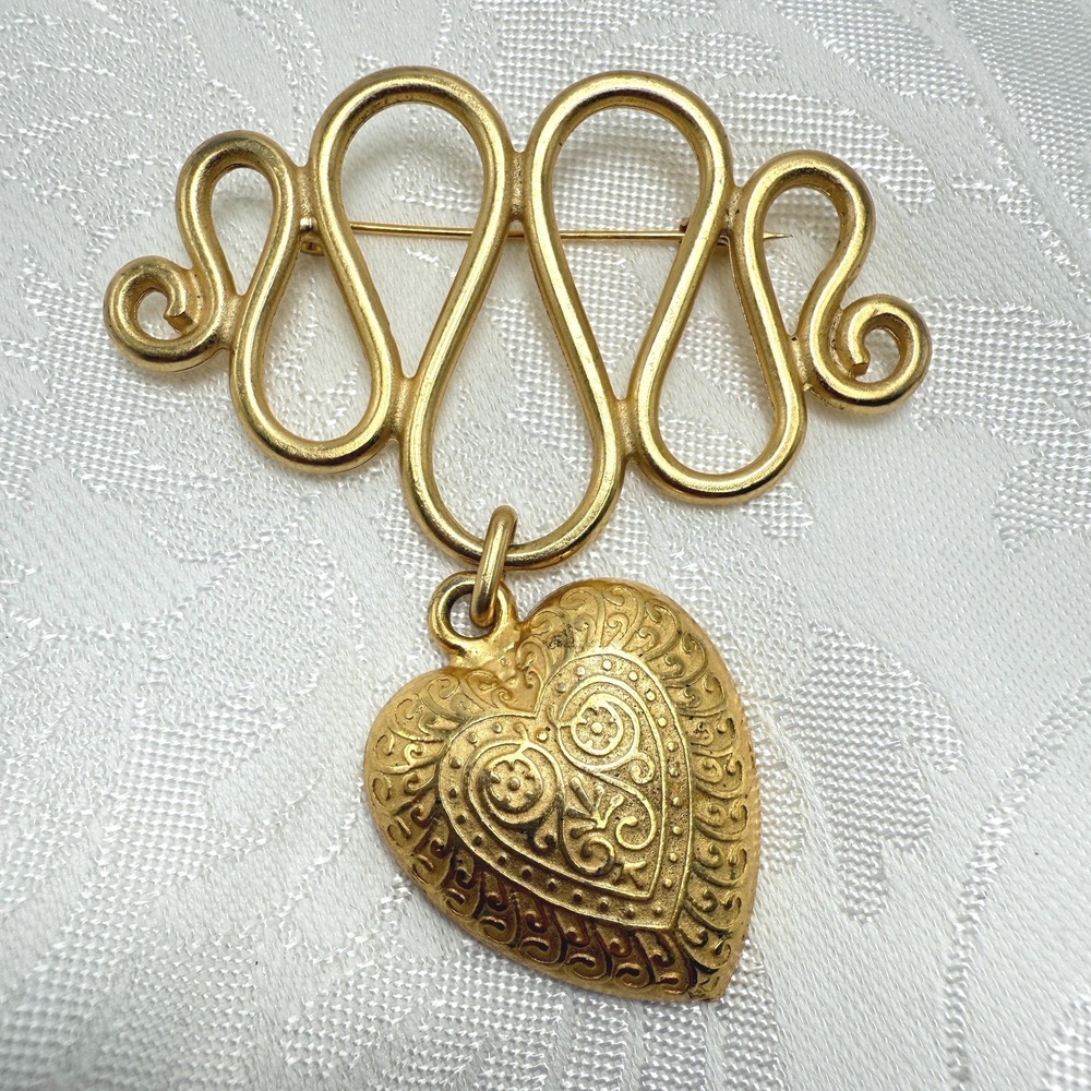 Vintage Large Swirls & Heart‎ Matte Gold Tone Brooch